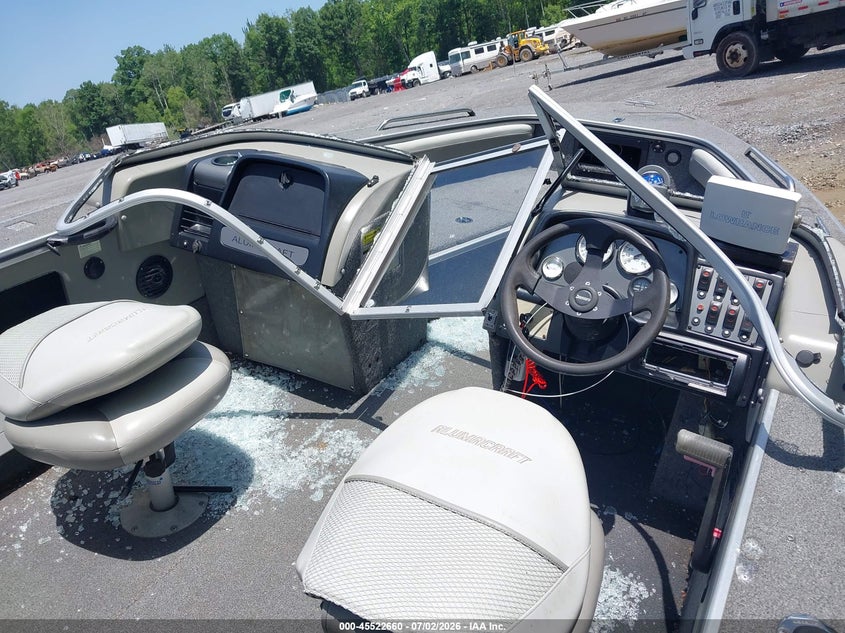 2005 ALUMACRAFT 18' auction photo 5