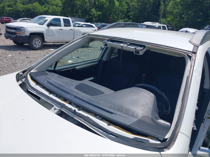 2016 SUBARU OUTBACK auction photo 6