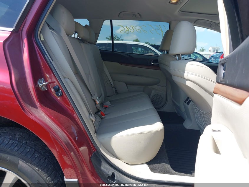 2013 SUBARU OUTBACK auction photo 8