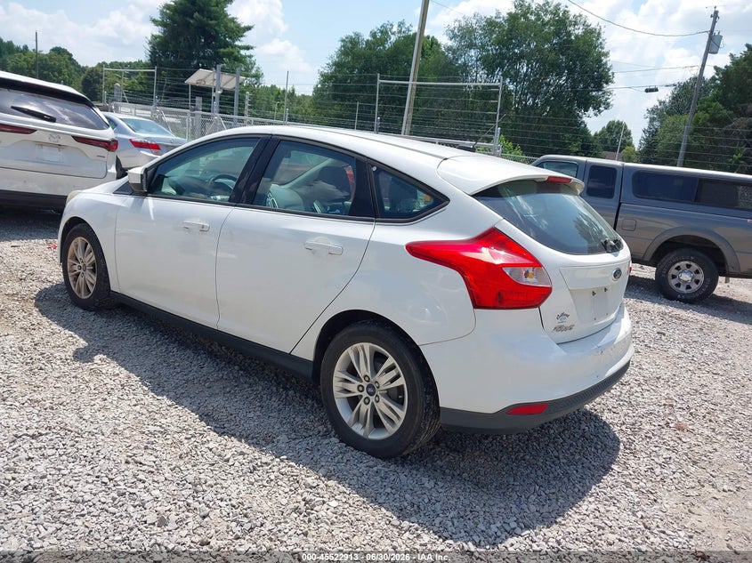 Vin: 1fahp3k24cl254172, lot: 46021129, ford focus se 20123