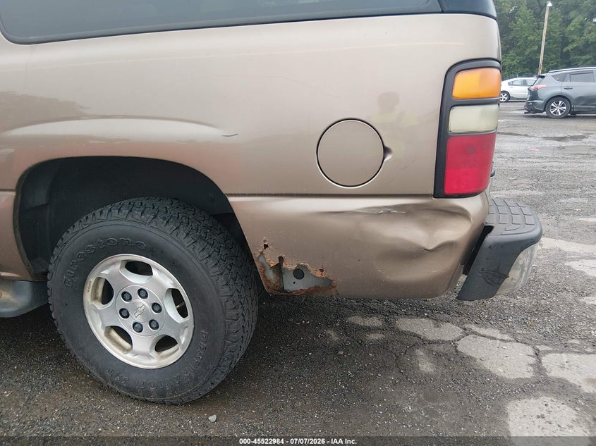 2004 CHEVROLET SUBURBAN 1500 auction photo 6