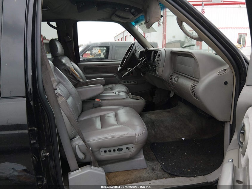 1999 CHEVROLET SUBURBAN auction photo 5