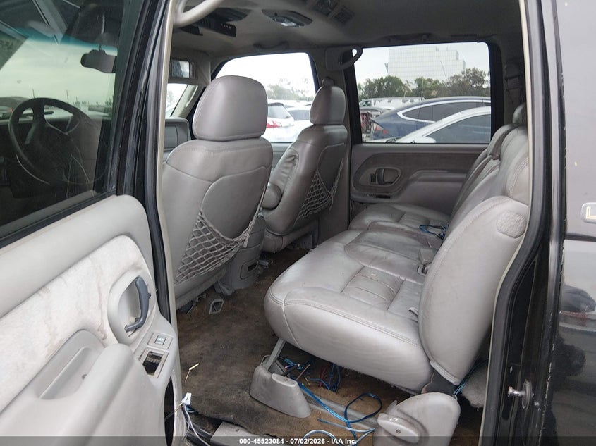 1999 CHEVROLET SUBURBAN auction photo 8
