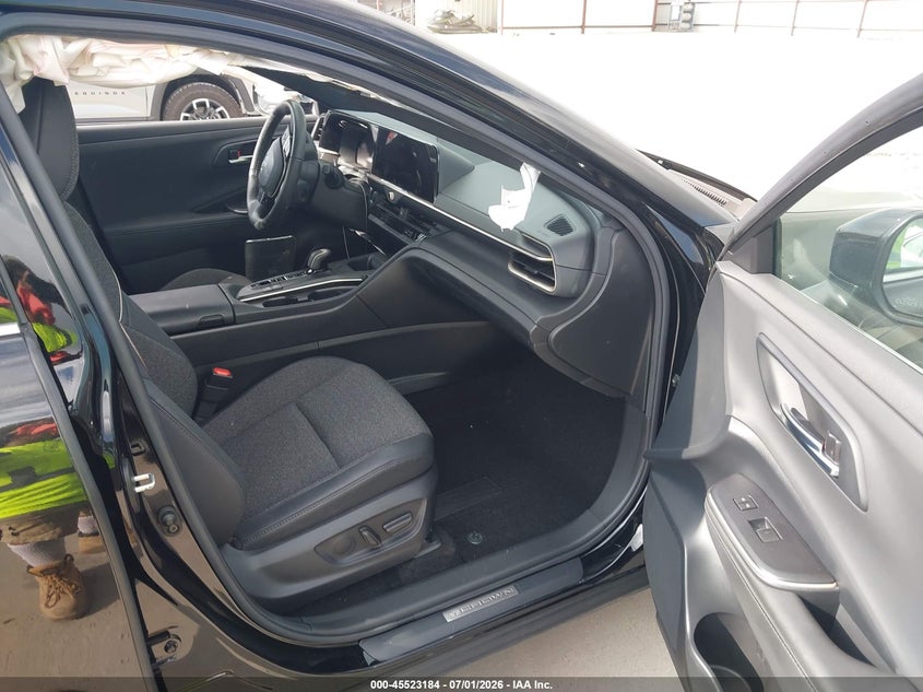 2023 TOYOTA CROWN auction photo 5