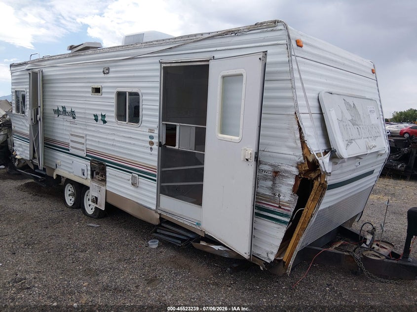 2003 FLEETWOOD WILDERNESS auction photo 1