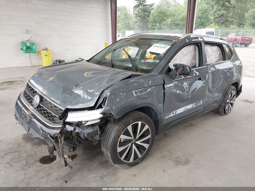 2023 VOLKSWAGEN TAOS auction photo 2
