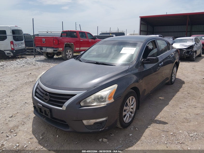 2013 Nissan Altima, Rear, IAAI, VIN 1N4AL3AP4DN570736 — photo 2