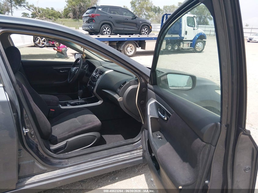 2013 NISSAN ALTIMA auction photo 5