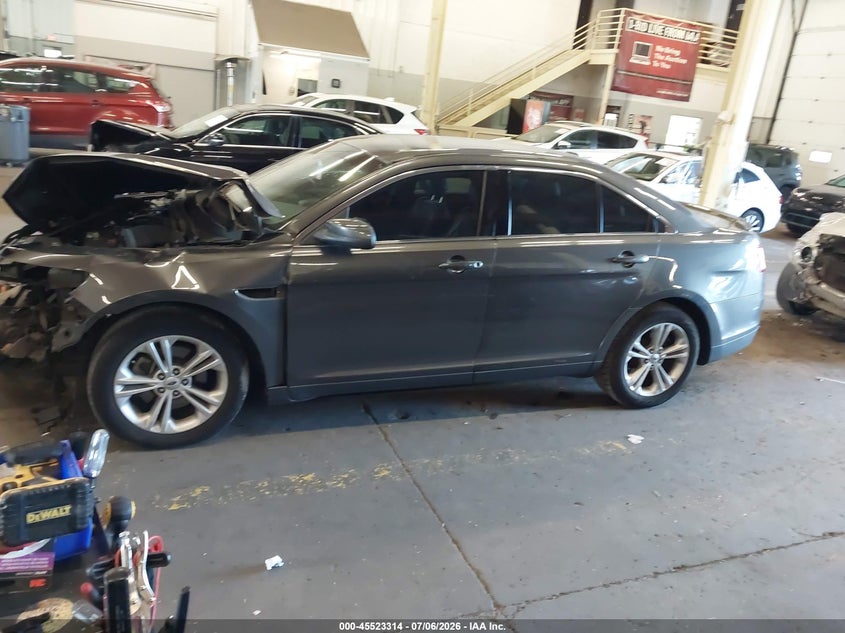 FORD TAURUS 2015 VIN 1FAHP2E82FG100695