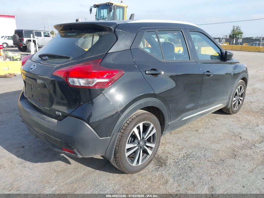 2019 NISSAN KICKS auction photo 4