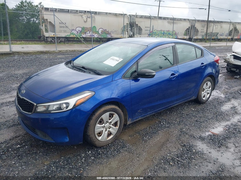 2017 Kia Forte, Обычный износ, IAAI, VIN 3KPFK4A72HE009809 — фото 2