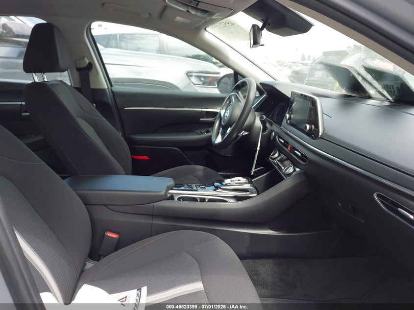 AtlanticExpress - Hyundai Sonata Hybrid
