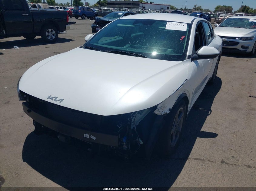 Vin: 3kpft4de2se125302, lot: 46021717, kia k4 lxs 20252