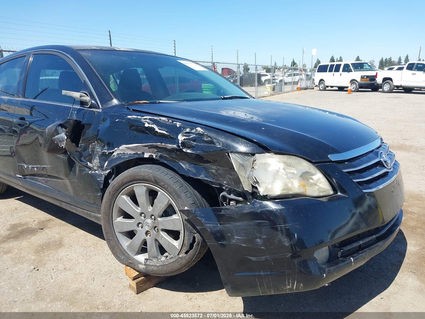 2007 TOYOTA AVALON auction photo 6