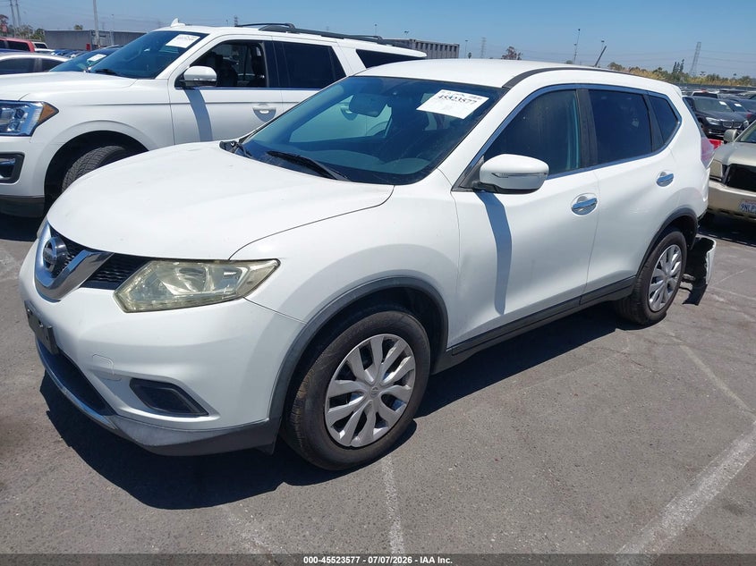 2015 NISSAN ROGUE auction photo 2