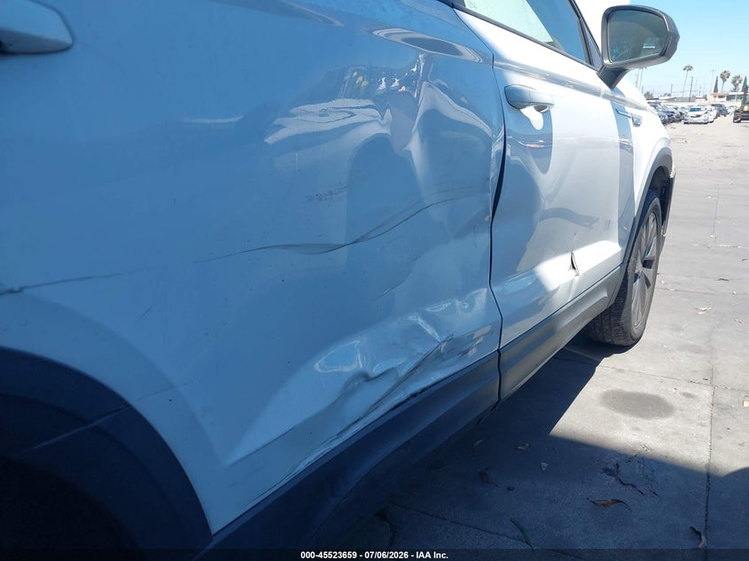 2022 Volkswagen Taos 1.5T S VIN: 3VVCX7B25NM084533 Lot: 45523659