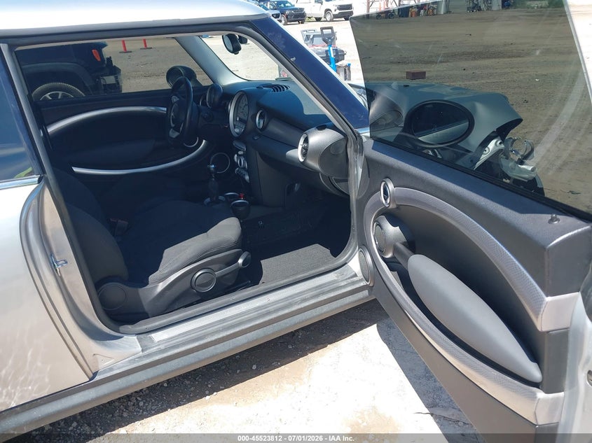 2009 MINI COOPER S auction photo 5