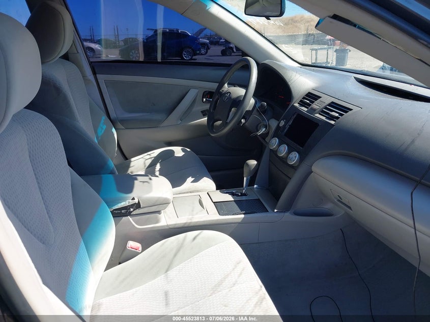 2011 TOYOTA CAMRY auction photo 5