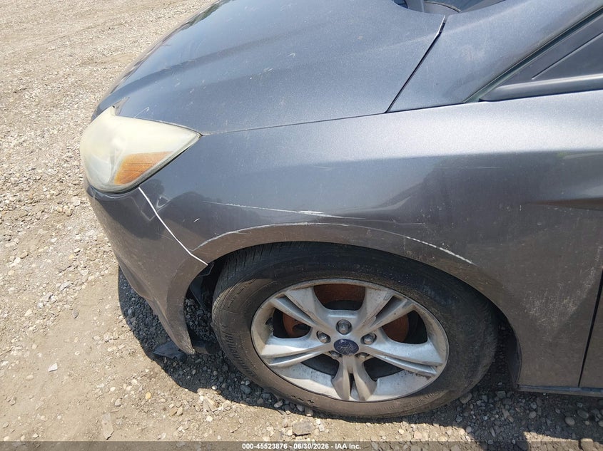 2014 FORD FOCUS auction photo 6