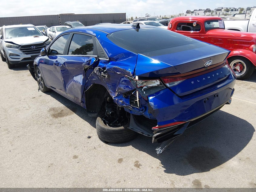 2023 HYUNDAI ELANTRA auction photo 3