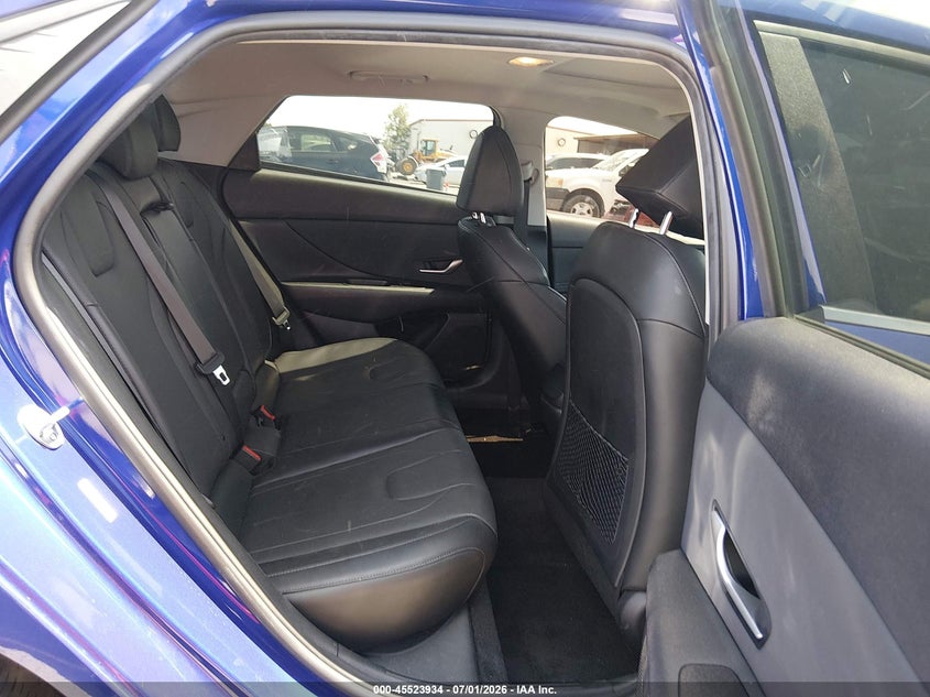 2023 HYUNDAI ELANTRA auction photo 8