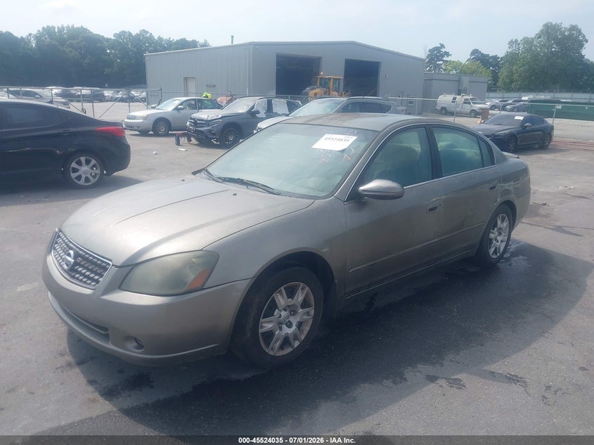 2005 NISSAN ALTIMA auction photo 2