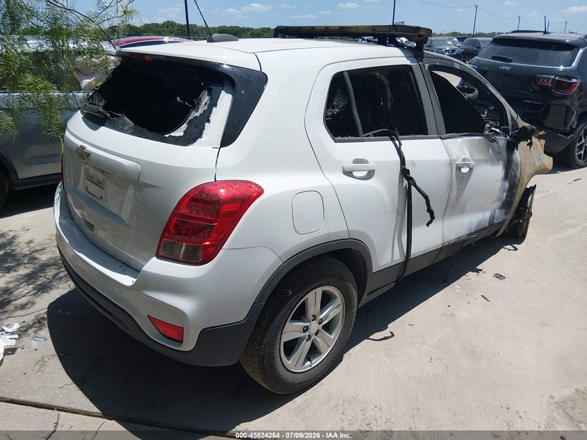 2020 CHEVROLET TRAX auction photo 4