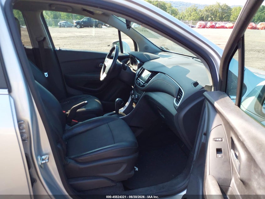 2019 CHEVROLET TRAX auction photo 5
