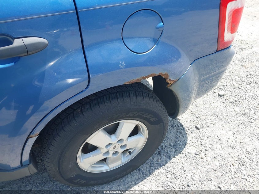 2010 FORD ESCAPE auction photo 6