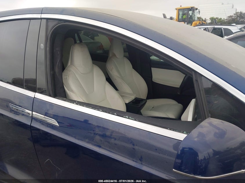 2018 Tesla Model X 100D/75D/P100D VIN: 5YJXCDE2XJF122519 Lot: 45524416