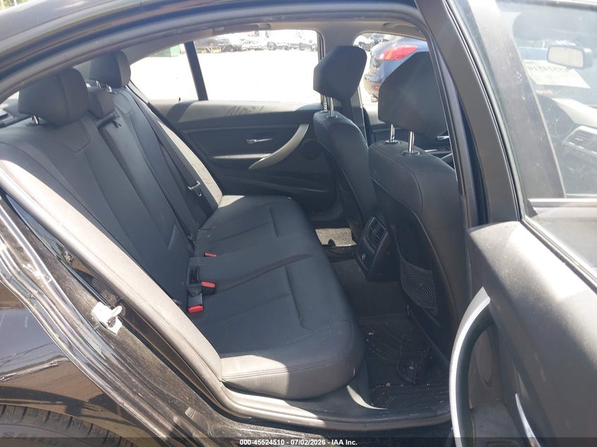 2018 BMW 320I xDrive VIN: WBA8E5G50JNU46945 Lot: 45524510