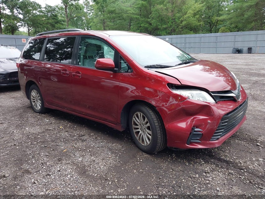 2020 TOYOTA SIENNA auction photo 1