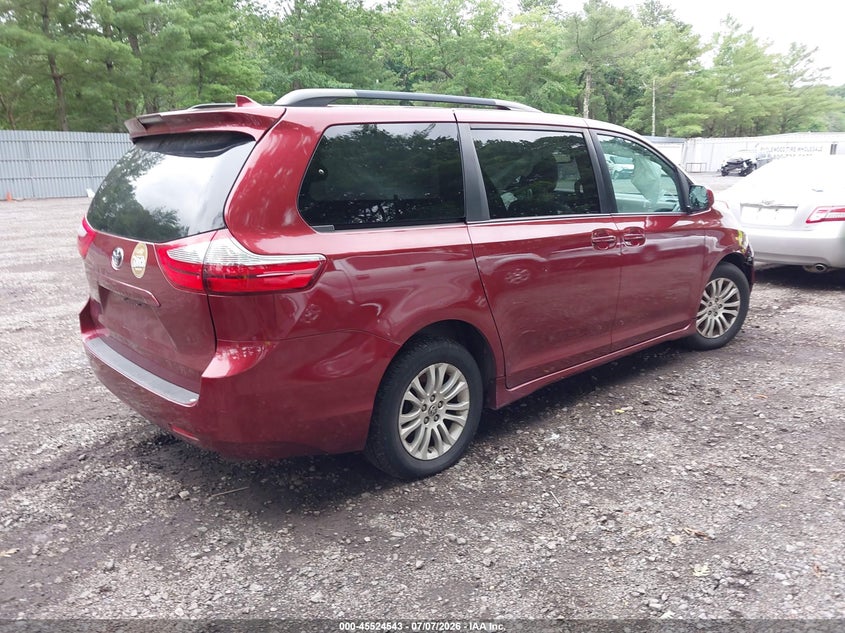 2020 TOYOTA SIENNA auction photo 4