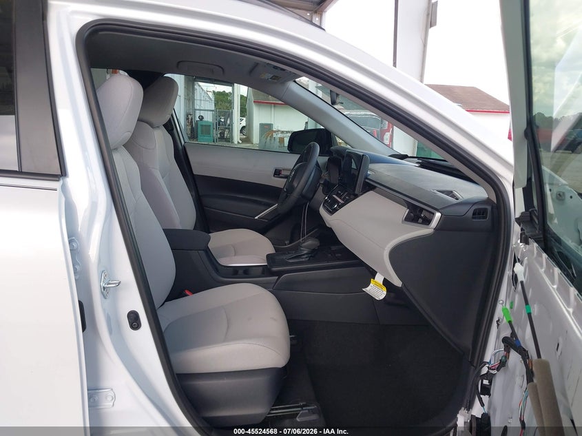 2026 TOYOTA COROLLA CROSS auction photo 5