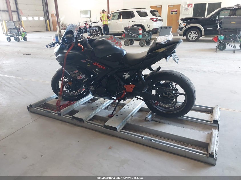 2024 Kawasaki Ex650 P VIN: ML5EXEP10RDAD5083 Lot: 45524654