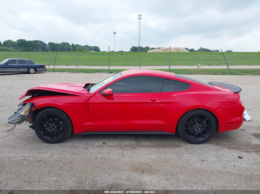 FORD MUSTANG - zdjęcie 15