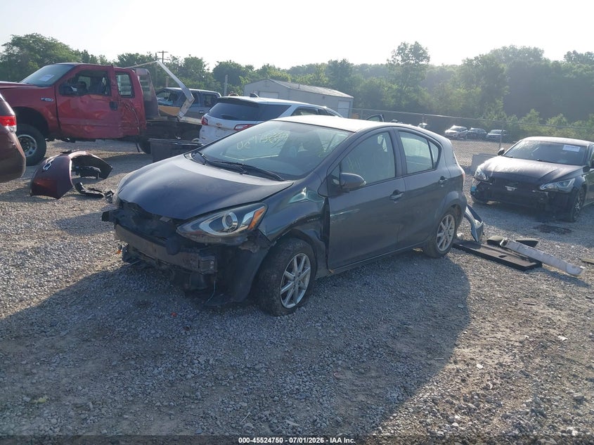 2015 TOYOTA PRIUS C auction photo 2