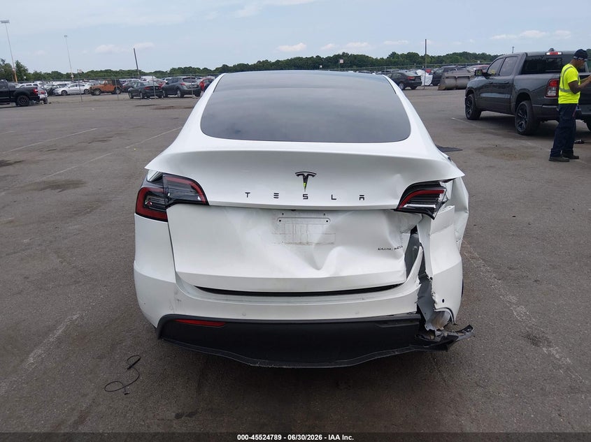 TESLA MODEL Y - zdjęcie 14