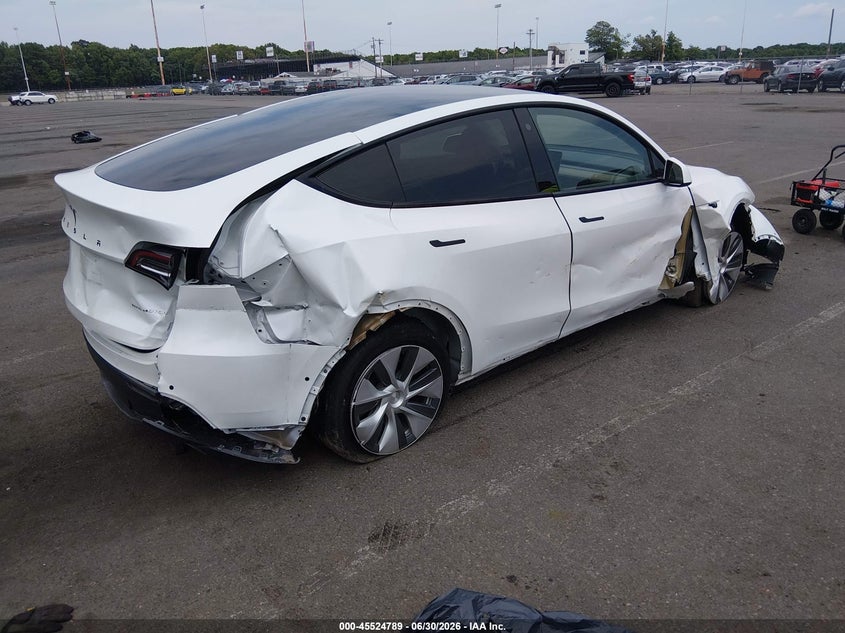 TESLA MODEL Y - zdjęcie 4