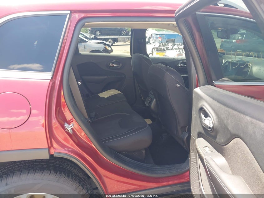 2015 Jeep Cherokee Latitude VIN: 1C4PJMCS5FW665630 Lot: 45524844