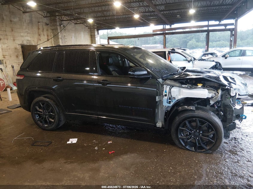 JEEP GRAND CHEROKEE 4XE - zdjęcie 13