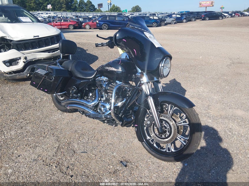 2013 Harley-Davidson FLHX