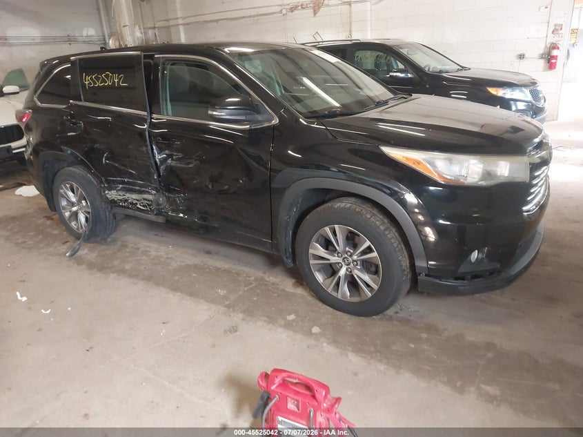 2016 TOYOTA HIGHLANDER auction photo 1