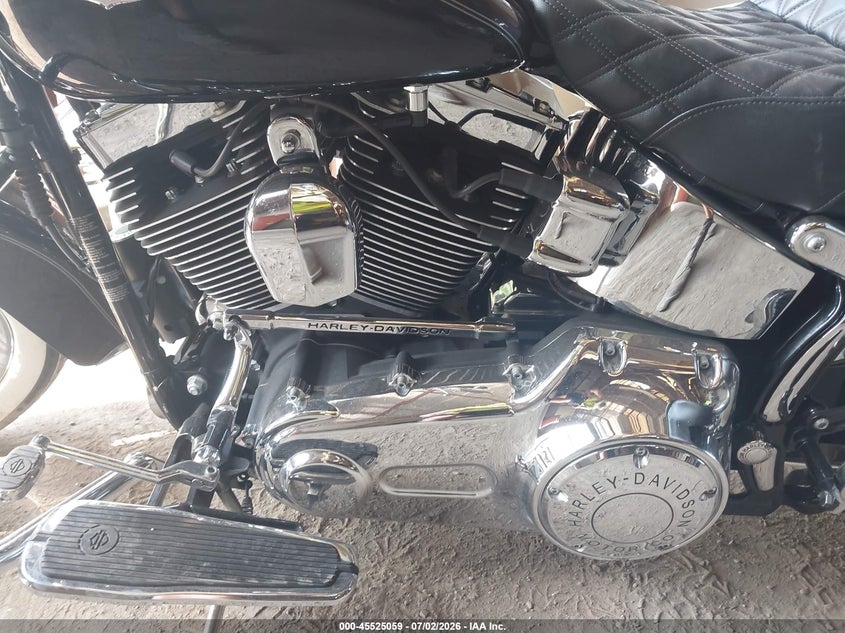 2011 Harley-Davidson Flstn VIN: 1HD1JD518BB045994 Lot: 45525059