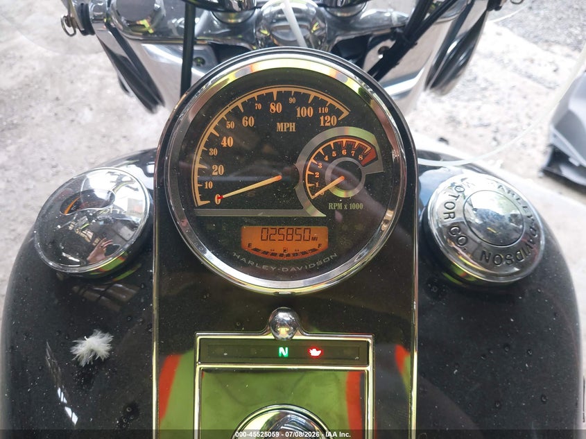 2011 Harley-Davidson Flstn VIN: 1HD1JD518BB045994 Lot: 45525059