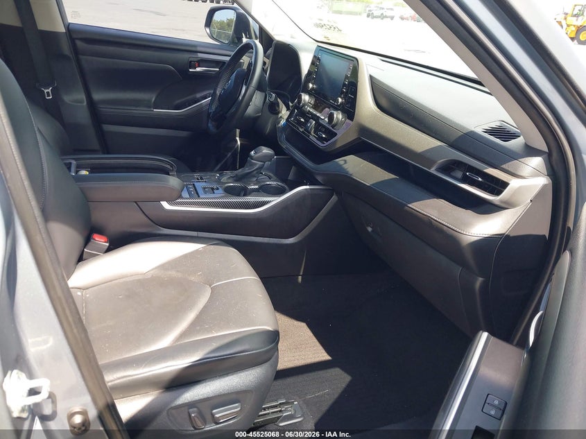 2021 TOYOTA HIGHLANDER auction photo 5