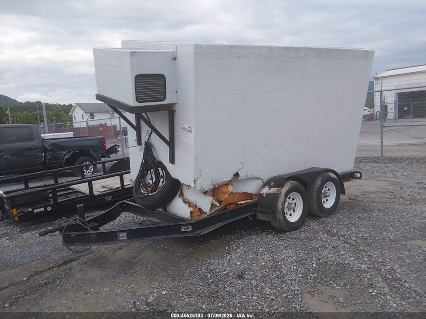 1P9RC122X4F190241 2004 Polar 12' Reefer Box Trailer photo 1