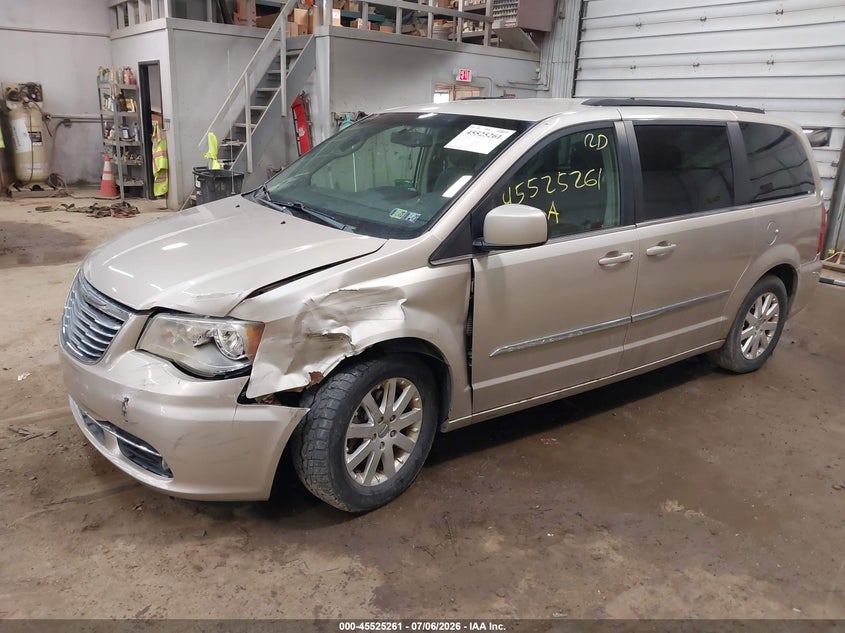 2012 CHRYSLER TOWN & COUNTRY auction photo 2