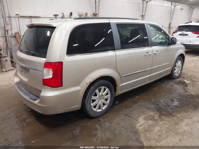 2012 CHRYSLER TOWN & COUNTRY auction photo 4