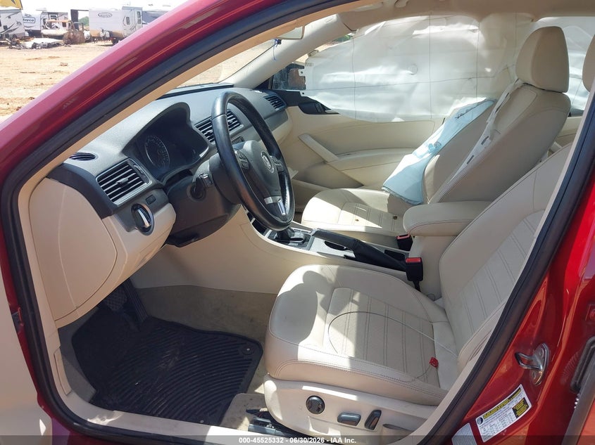 2015 VOLKSWAGEN PASSAT auction photo 5
